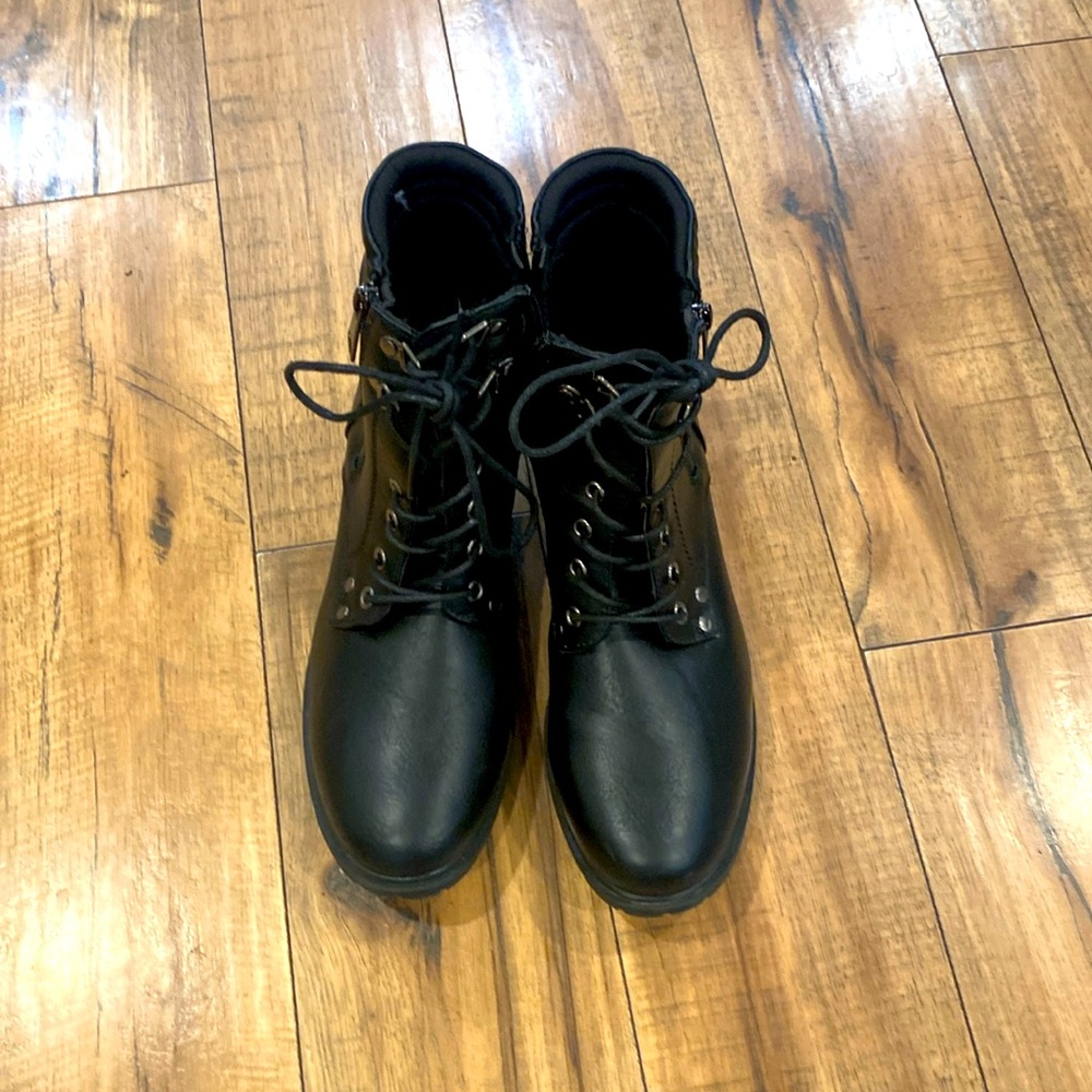 Brand : refill   Est.New York boots